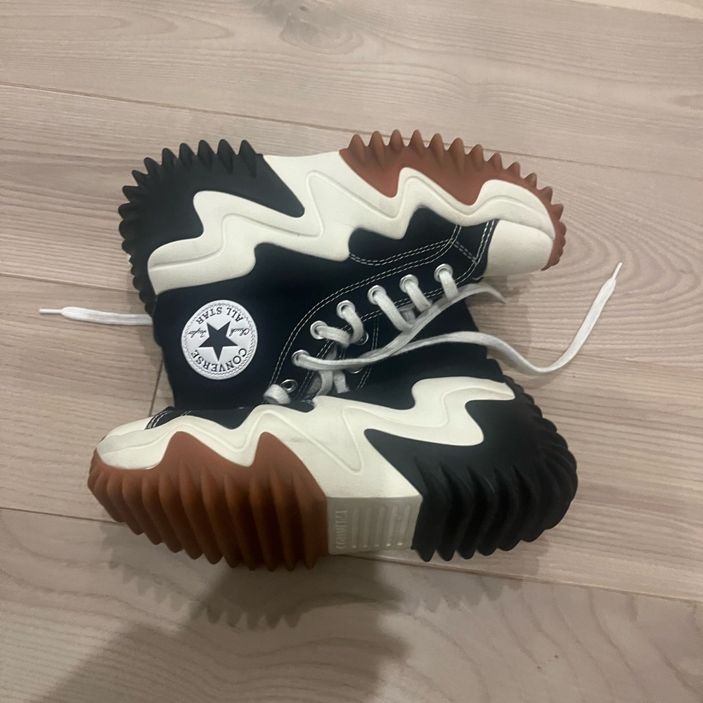 Converse Black and White Zigzag Sneakers